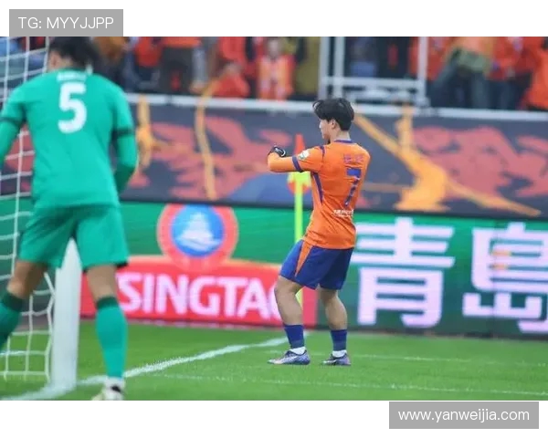 克雷桑荣获2025中超最佳球员称号感谢Sofascore的认可与支持